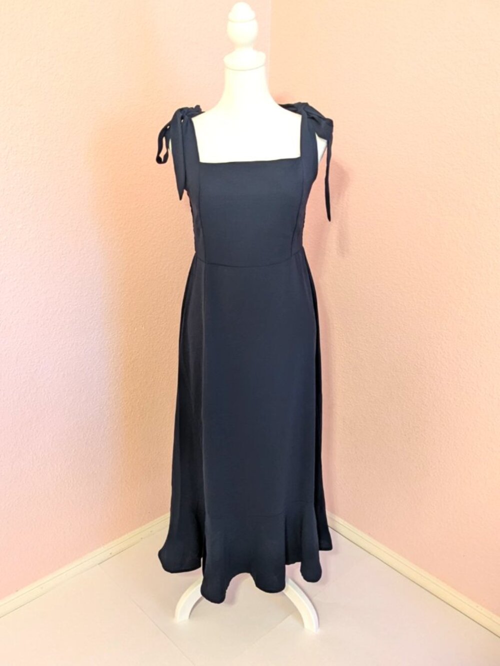 Caracilia Navy Tie Shoulder Smocked Back Midi/Maxi Dress Square Neck Slit M